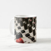 Mischende Brett-Nahaufnahme Kaffeetasse (Vorderseite Links)