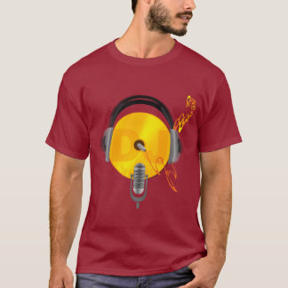 Mischender Musiker Diskjockey der T-Shirt