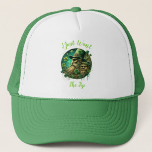 Mischous Leprechaun Savoring a Pint Truckerkappe
