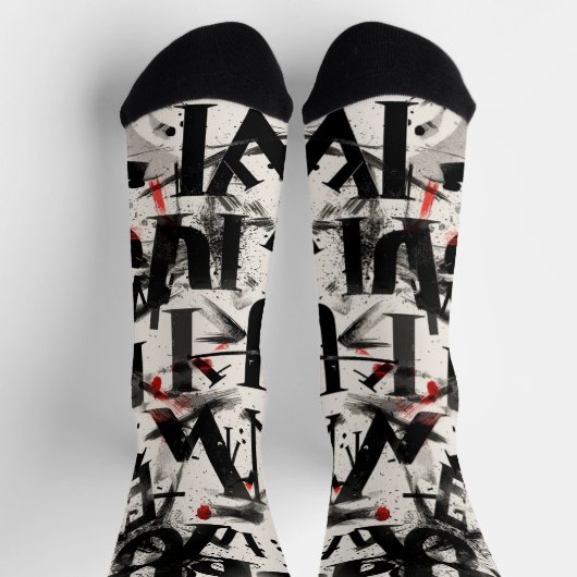 Mischung von Buchstaben in schwarz und rot Socken (Oben)