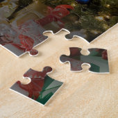 Misha Mops, der einen Bogen für den Puzzle (Seite)