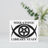 MISKATONISCHE BIBLIOTHEK POSTKARTE (Stehend Vorderseite)