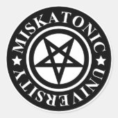MISKATONISCHE UNIVERSITÄT RUNDER AUFKLEBER (Vorderseite)