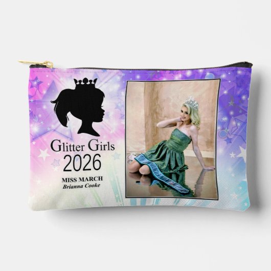 Miss März 2026 Zubehörtasche (Vorderseite)