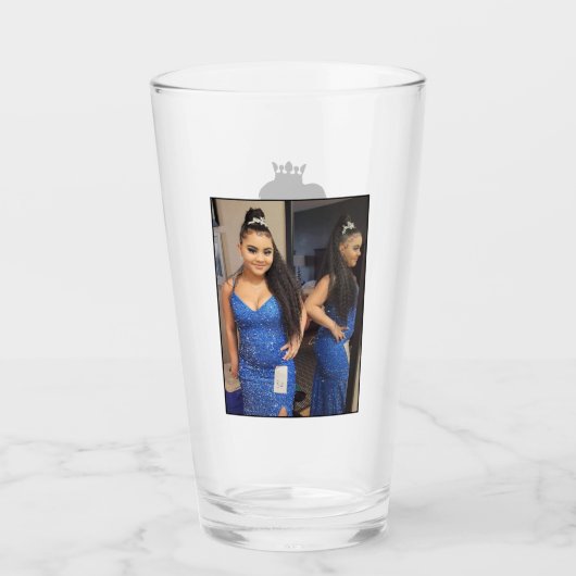 Miss November 2023 Glas (Vorderseite)