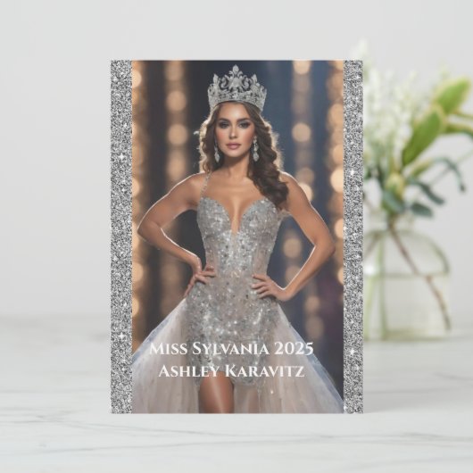 Miss Pageant Glitzer Ankündigung (Stehend Vorderseite)