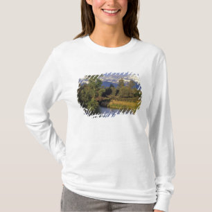 Mission Creek fließt durch das National Bison T-Shirt
