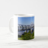 Mississippi-Brücken-Tasse Kaffeetasse (Vorderseite Links)