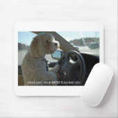 Misstrauisches Cockapoo blickt im Spiegel flüchtig Mousepad (Mit Mouse)
