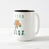 Mister Lucky Charm Zweifarbige Tasse (VorderseiteRechts)
