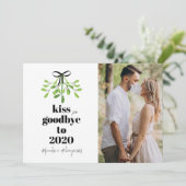 Mistletoe Kiss Goodbye to 2020 Do-Over Funny Spaß Feiertagskarte (Stehend Vorderseite)