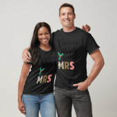 Mistletoe Kisses Future Frau Christmas T-Shirt (Unisex)
