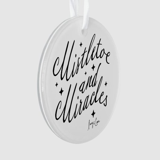Mistletoe & Miracles Black & White Round Christmas Ornament (Vorderseite)