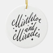 Mistletoe & Miracles Whimsical Christmas-Rundform Keramik Ornament (Vorne)
