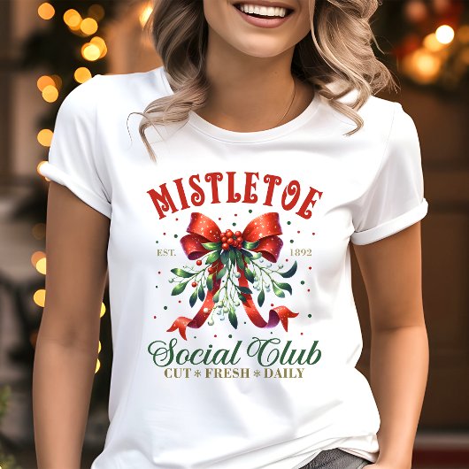 Mistletoe Social Club Coquette Weihnachten Tri-Blend Shirt