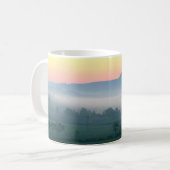 Mistral am Morgen auf der Hadrians Wall Kaffeetasse (Vorderseite Links)