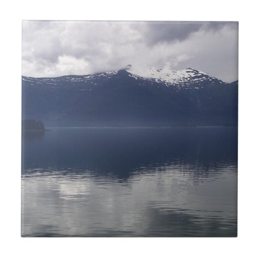 Misty Alaskan Sea in Shades of Blue Fliese (Vorderseite)