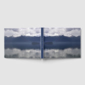 Misty Alaskan Sea in Shades of Blue Gästebuch (Voll)