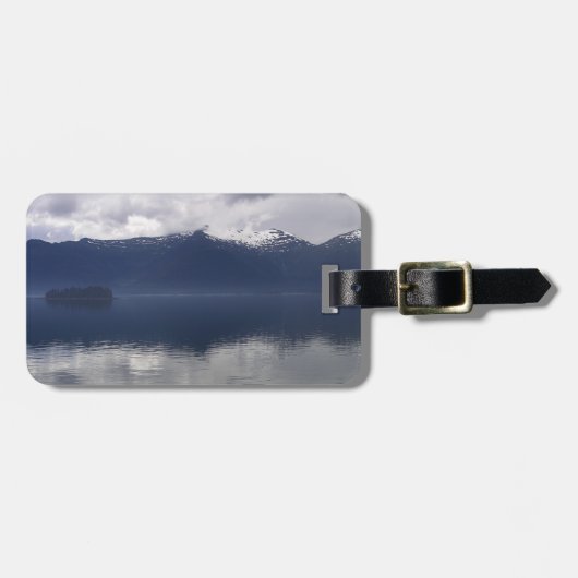 Misty Alaskan Sea in Shades of Blue Gepäckanhänger (Vorderseite horizontal)