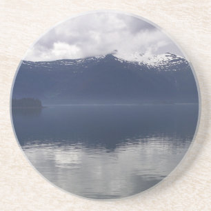 Misty Alaskan Sea in Shades of Blue Getränkeuntersetzer