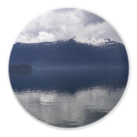 Misty Alaskan Sea in Shades of Blue Keramikknauf (Vorderseite)
