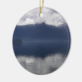 Misty Alaskan Sea in Shades of Blue Keramikornament (Links)