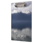 Misty Alaskan Sea in Shades of Blue Klemmbrett (Links)