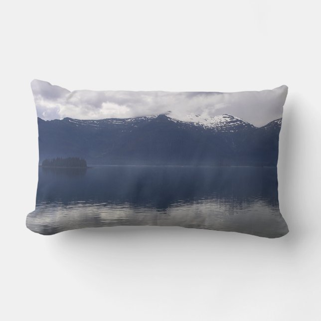 Misty Alaskan Sea in Shades of Blue Lendenkissen (Vorderseite)