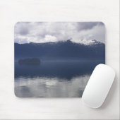 Misty Alaskan Sea in Shades of Blue Mousepad (Mit Mouse)