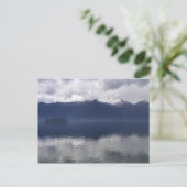 Misty Alaskan Sea in Shades of Blue Postkarte (Stehend Vorderseite)