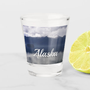 Misty Alaskan Sea in Shades of Blue Schnapsglas