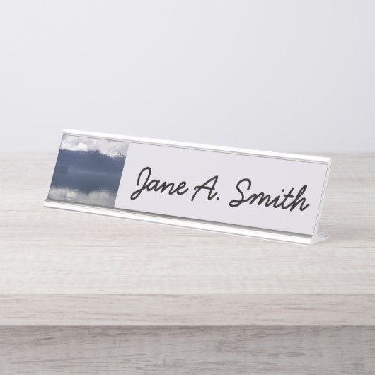 Misty Alaskan Sea in Shades of Blue Schreibtischnamensplakette (Vorderseite )