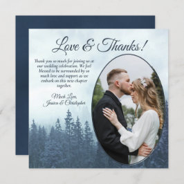 Misty Blue Pine Trees Rustic Wedding Oval Foto Dankeskarte