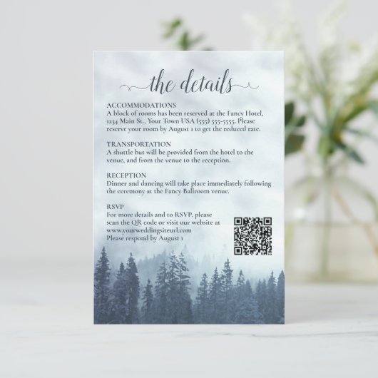 Misty Blue Pine Trees Wedding Details QR Code Begleitkarte (Stehend Vorderseite)