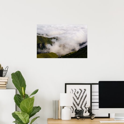 Misty clouds over the mountains in Madeira island Poster (Heimbüro)