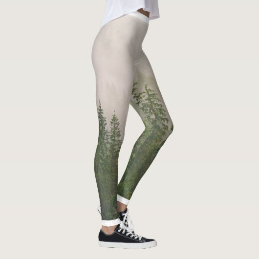 Misty Foggy Forest Trees Leggings (Rechts)