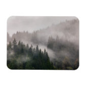 Misty Forest in den Bergen Magnet (Horizontal)