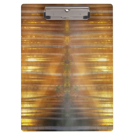 Misty Forest Scene Klemmbrett (Vorderseite)