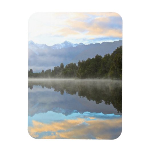Misty Lake Trees Reflection Ruhige Lage Foto Magnet (Vertikal)