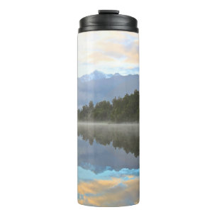 Misty Lake Trees Reflection Ruhige Lage Foto Thermosbecher