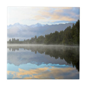 Misty Lake Trees Reflection Ruhige Landschaft Fliese
