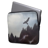 Misty Morning in den Bergen Laptopschutzhülle (Vorderseite Links)