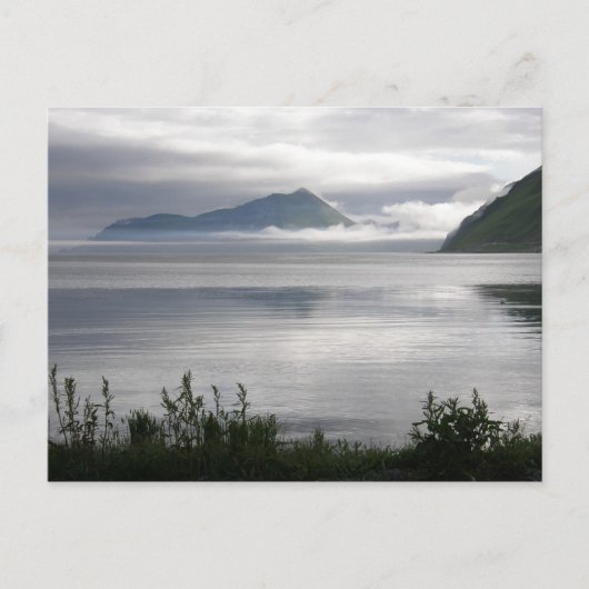 Misty Morning on Illiuliuk Bay, Insel Unalaska Postkarte (Vorderseite)