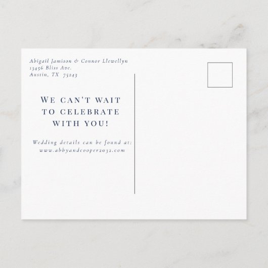 Misty Mountain Blue Gray White Save the Date Ankündigungspostkarte (Rückseite)