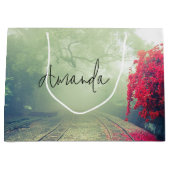 Misty Railroad Tracks Landschaftliches Foto Geburt Große Geschenktüte (Vorderseite)