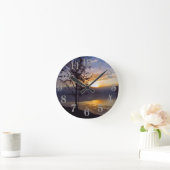 Misty Reflections Runde Wanduhr (Zuhause)