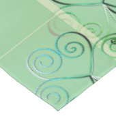 Misty Shamrocks Tischdecke (Schrägansicht)