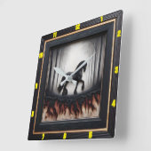 Misty Trail: Maßgeschneidertes Holzschnitzel Fries Quadratische Wanduhr (Winkel)