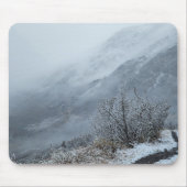 Misty Winter Mountain Valley Mousepad (Vorne)