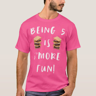Mit 5 ist S'More Spaß Camping-Lagerfeuer-Leckerei T-Shirt